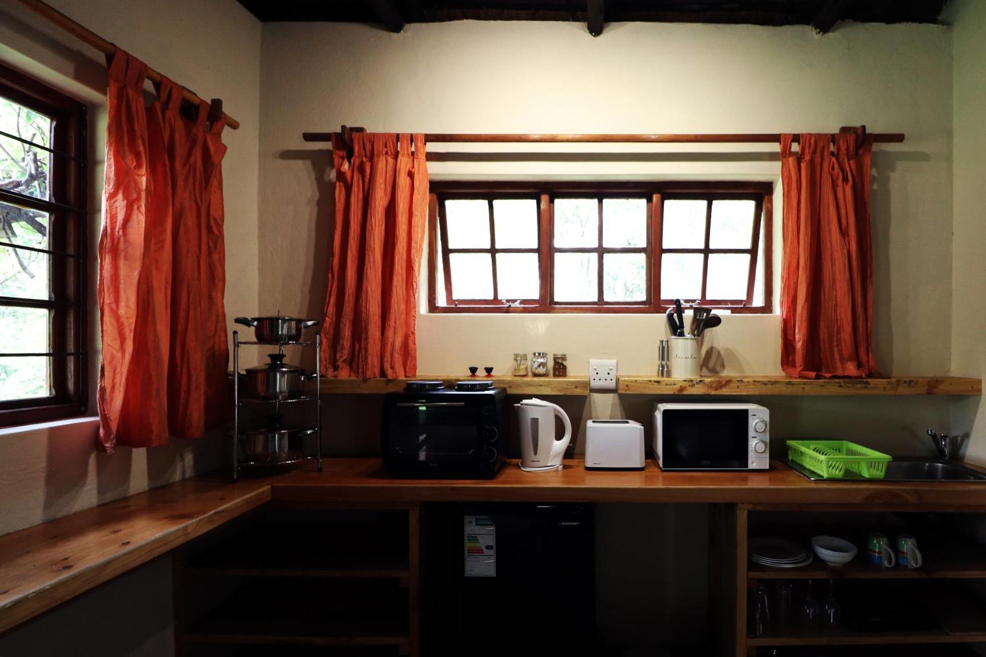 Away With The Fairies Nature Lodge And Backpackers Hogsback Buitenkant foto