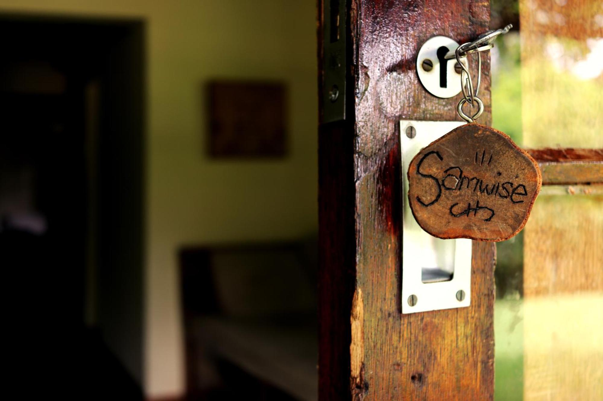 Away With The Fairies Nature Lodge And Backpackers Hogsback Buitenkant foto