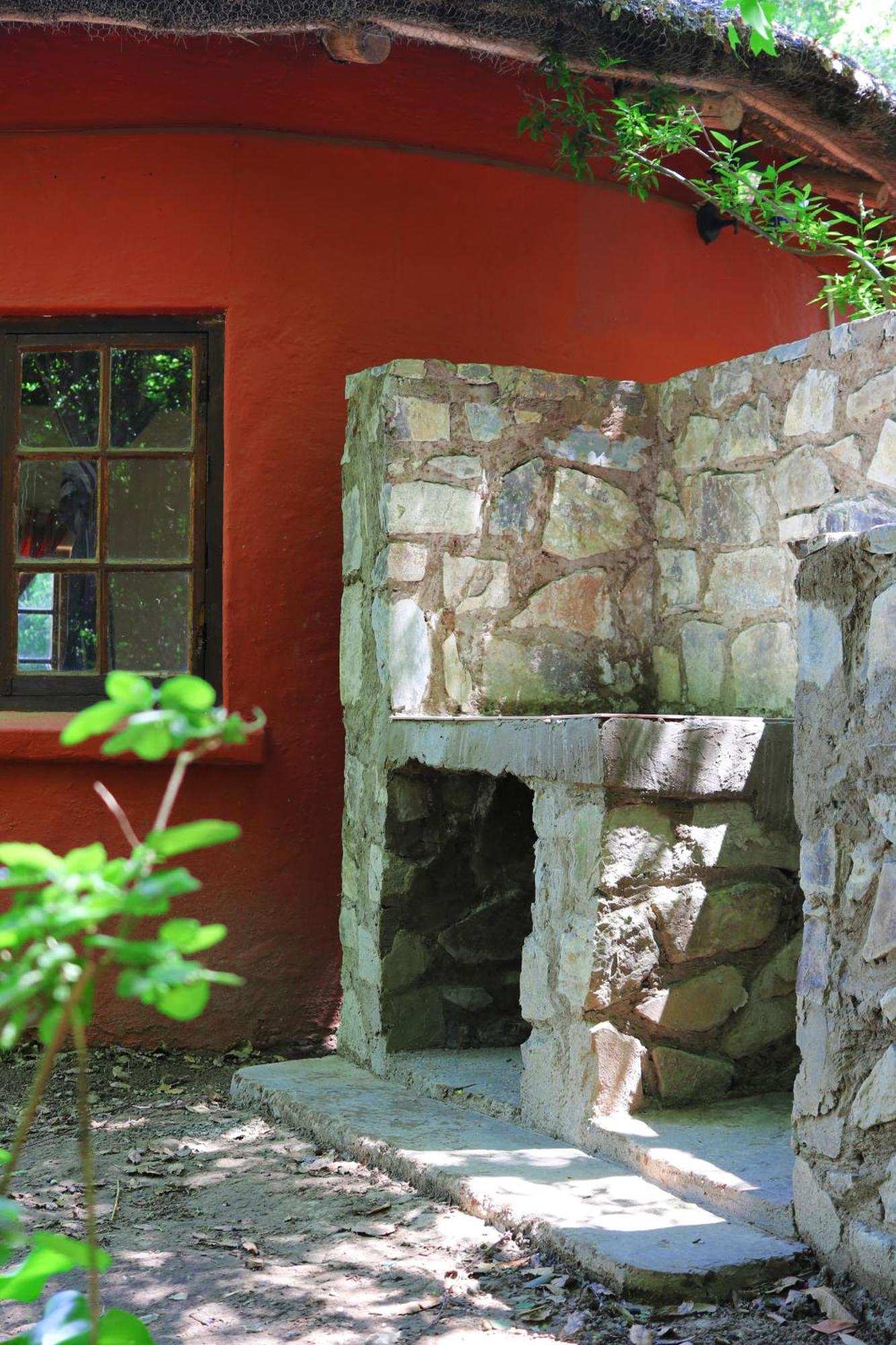 Away With The Fairies Nature Lodge And Backpackers Hogsback Buitenkant foto